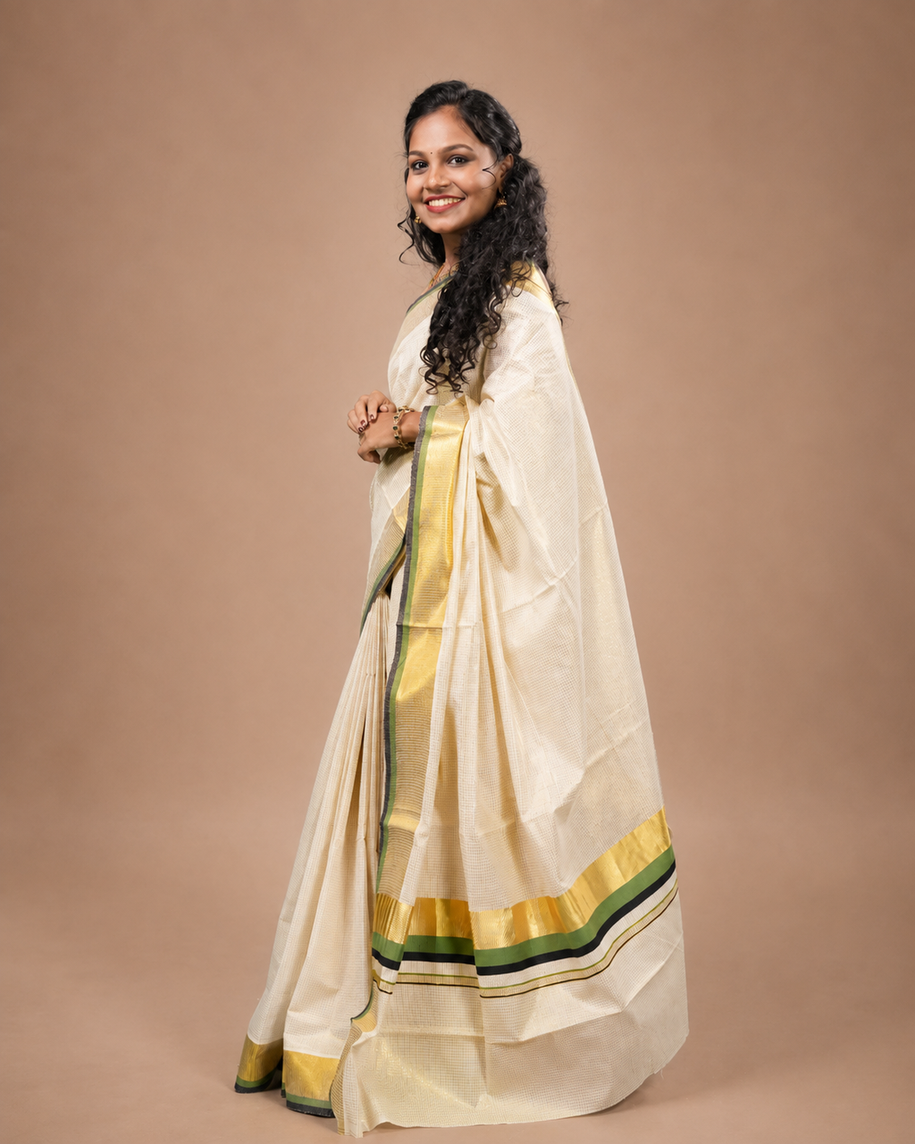 Enteloom Kerala Cotton Saree with Checks, Golden And Green Border