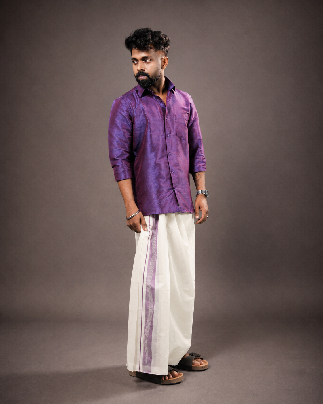 Enteloom Full Bolte Mundu with Violet lines