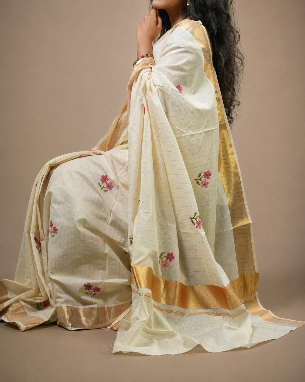 Enteloom Kerala Cotton Saree with Floral Embroidery Works and Golden Stripes