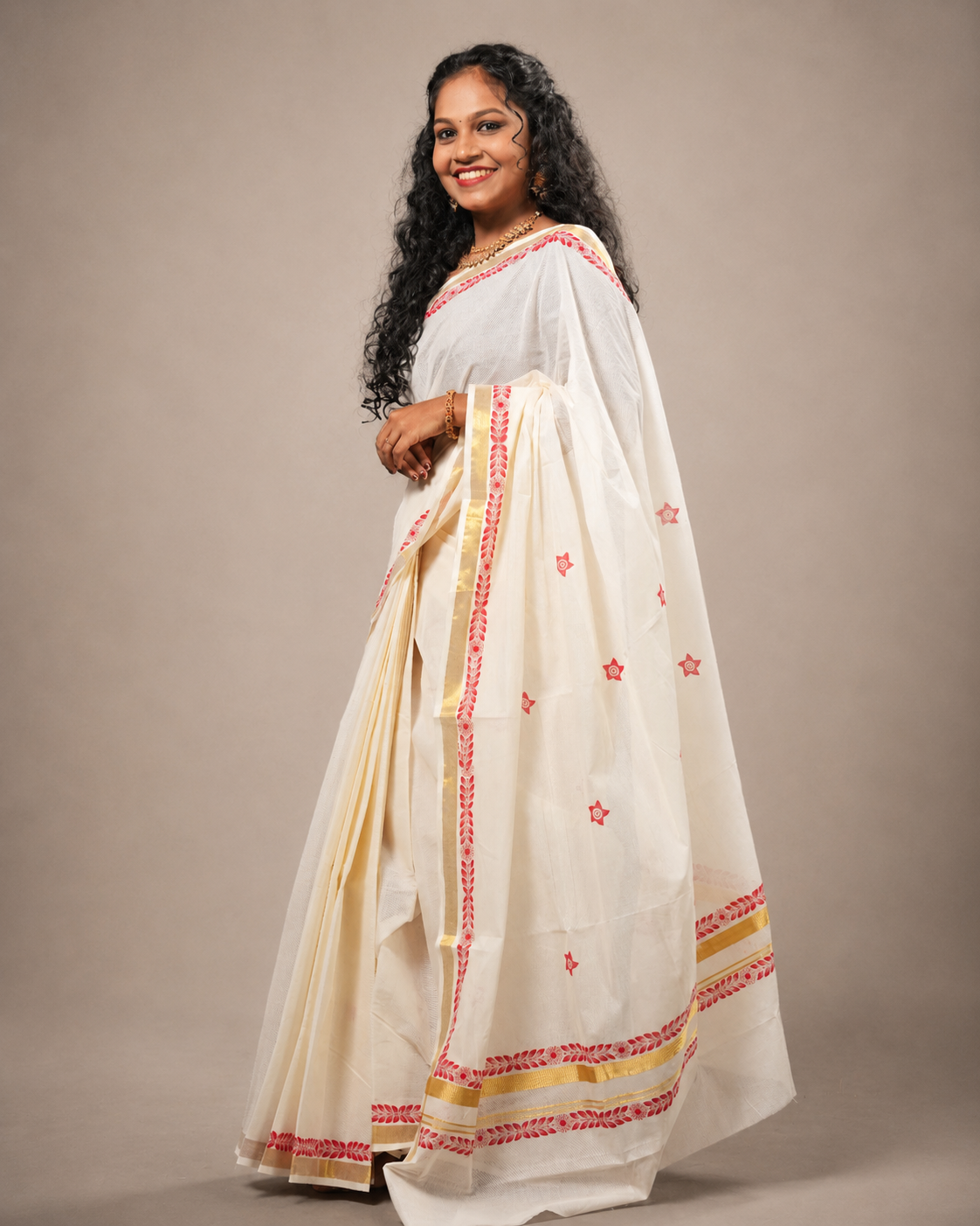 Enteloom Cotton Kerala Saree with Red Floral print