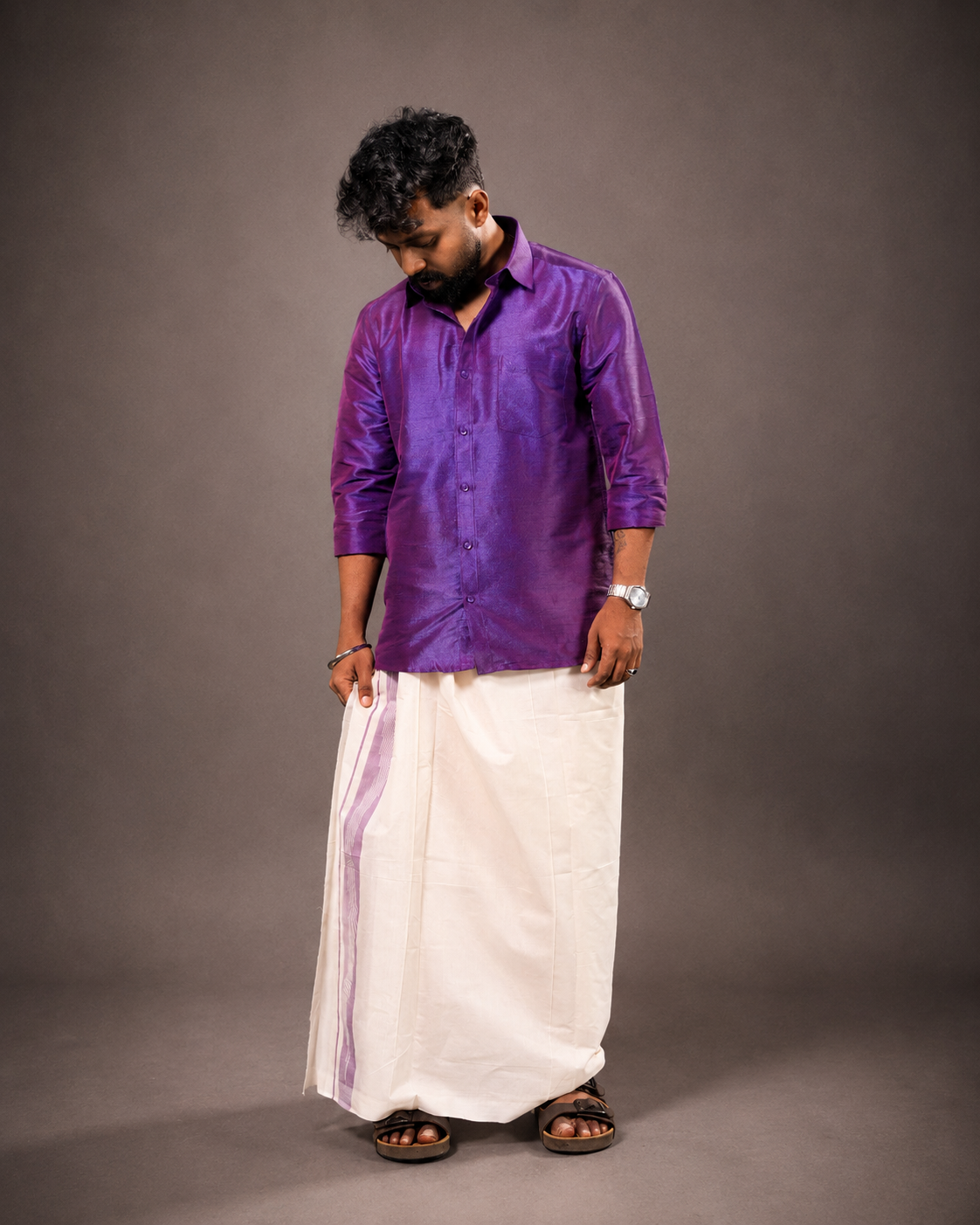Enteloom Full Bolte Mundu with Violet lines
