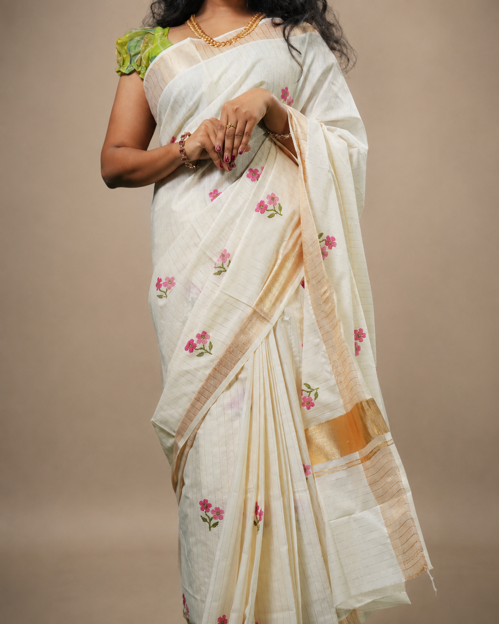 Enteloom Kerala Cotton Saree with Floral Embroidery Works and Golden Stripes