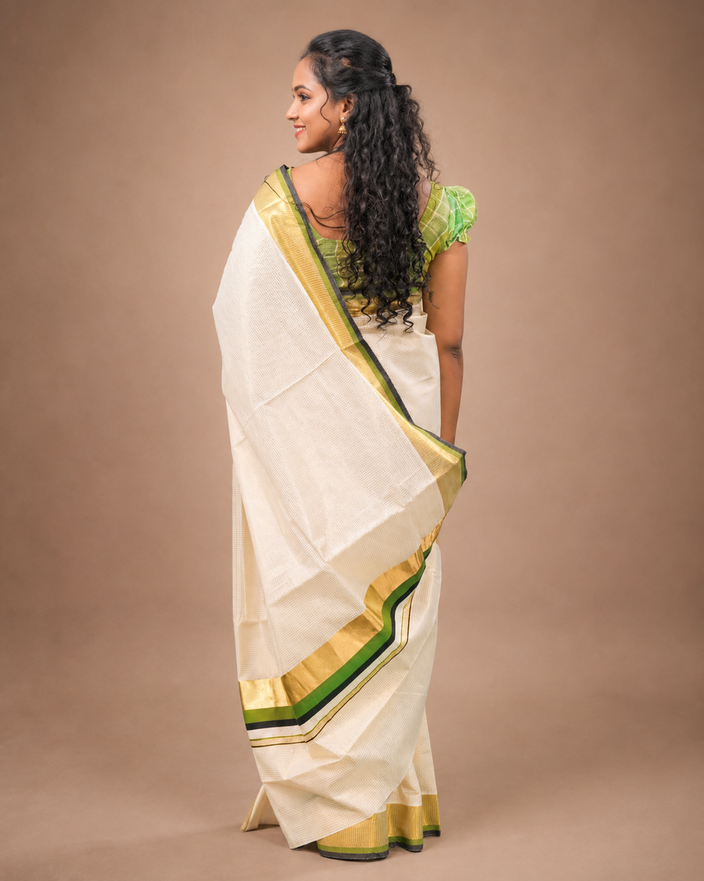 Enteloom Kerala Cotton Saree with Checks, Golden And Green Border